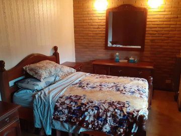 CASA DE 4 DORMITORIOS Y 4 BAÑOS PINAMAR CENTRO