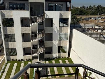 TORRES DEL MAR
