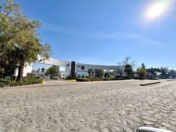 PASEO ARBOLEDA TOLUCA a unos pasos del aeropuerto