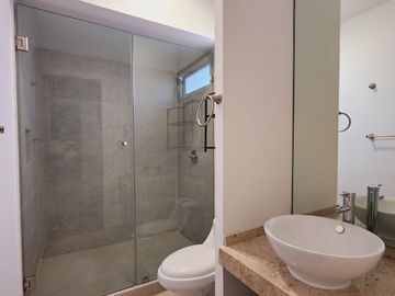 Casa en VENTA muy amplia fraccionamiento Río del Dorado