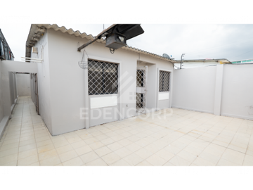 Casa de una planta en Samanes VI
