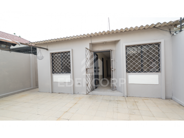 Casa de una planta en Samanes VI