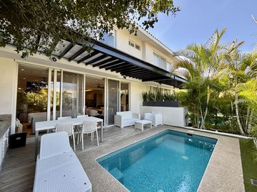 Casa en Venta de 4 recamaras con alberca privada en Campo de Golf El Tigre en Riviera Nayarit