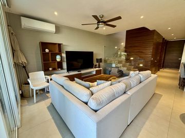 Casa en Venta de 4 recamaras con alberca privada en Campo de Golf El Tigre en Riviera Nayarit
