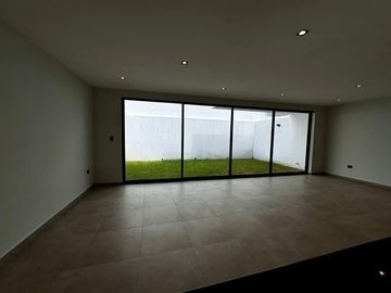 Casa en  venta en Lomas de Angelopolis III Puebla.