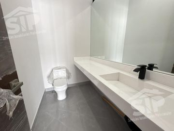 Casa en Bosques de las Misiones sec. Encino