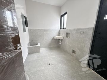 Casa en Bosques de las Misiones sec. Encino