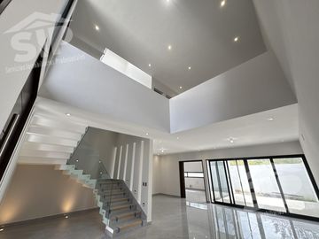 Casa en Bosques de las Misiones sec. Encino