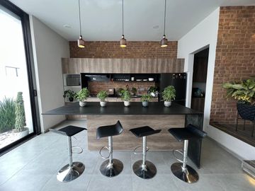 ESPECTACULAR CASA EN VENTA EN CLUSTER SANTO DOMINGO, LOMAS II, PUEBLA.