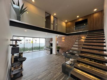 ESPECTACULAR CASA EN VENTA EN CLUSTER SANTO DOMINGO, LOMAS II, PUEBLA.