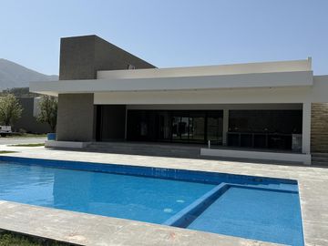 Casa en Venta, Media Luna Residencial, Santiago NL