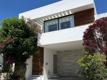 Casa en  venta en Lomas de Angelopolis Parque Quintana Roo, Puebla.