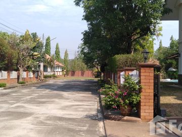 4 Bedroom House for sale at Lanna Thara Village