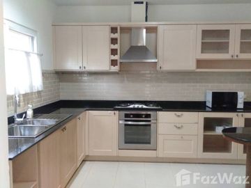 4 Bedroom House for sale at Lanna Thara Village