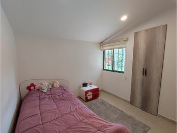 Casa en venta en Engativá, Bogotá - Barrio La Española 