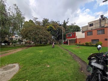 Casa en venta en Engativá, Bogotá - Barrio La Española 