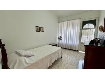 Casa de dos pisos en venta - Barrio Quintas de Las Américas Palmira