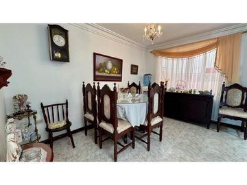 Casa de dos pisos en venta - Barrio Quintas de Las Américas Palmira