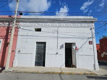 CASA EN VENTA EN EL CENTRO DE MERIDA YUCATAN EN ESQUINA DOS PLANTAS