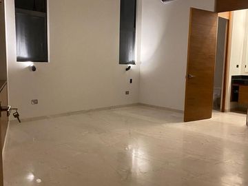 CASA EN VENTA PRIVADA BOSQUES DE ALTABRISA MERIDA 5 RECAMARAS ESTUDIO Y ALBERCA