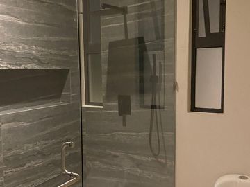 CASA EN VENTA PRIVADA BOSQUES DE ALTABRISA MERIDA 5 RECAMARAS ESTUDIO Y ALBERCA