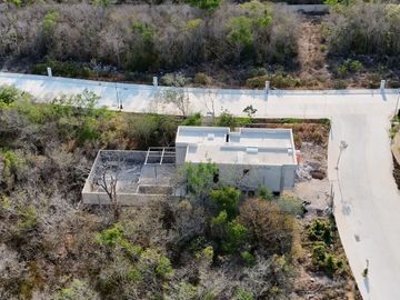 CASA DE LUJO EN VENTA EN  MERIDA EN PRIVADA PROVINCIA