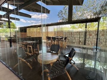 CASA VENTA MERIDA CON ALBERCA EN PRIVADA CON AMENIDADES CERCA DE PLAZA LA ISLA