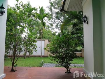 4 Bedroom House for sale at Koolpunt Ville 12 The Castle