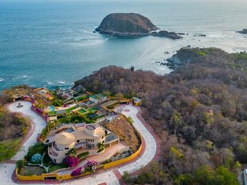Villa en venta La Cañada Residencial Los Conejos Huatulco