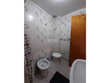 DUPLEX DE 3 AMBIENTES CON ESTACIONAMIENTO EN VENTA, ZONA CENTRO