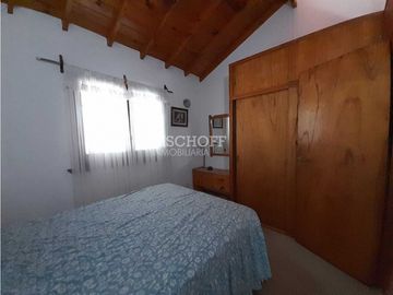 DUPLEX DE 3 AMBIENTES CON ESTACIONAMIENTO EN VENTA, ZONA CENTRO
