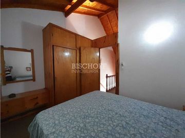 DUPLEX DE 3 AMBIENTES CON ESTACIONAMIENTO EN VENTA, ZONA CENTRO