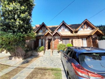 DUPLEX DE 3 AMBIENTES CON ESTACIONAMIENTO EN VENTA, ZONA CENTRO