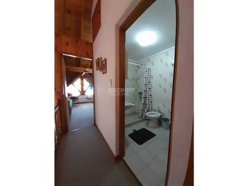 DUPLEX DE 3 AMBIENTES CON ESTACIONAMIENTO EN VENTA, ZONA CENTRO