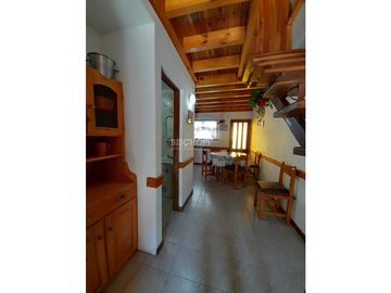 DUPLEX DE 3 AMBIENTES CON ESTACIONAMIENTO EN VENTA, ZONA CENTRO