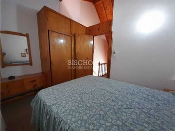 DUPLEX DE 3 AMBIENTES CON ESTACIONAMIENTO EN VENTA, ZONA CENTRO