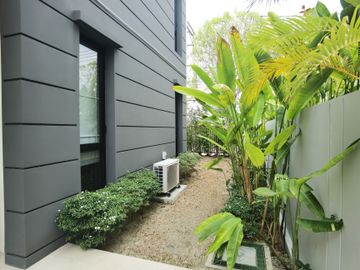 5 Bedroom House for sale at Laguna Park