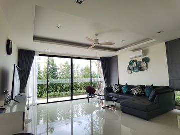 5 Bedroom House for sale at Laguna Park