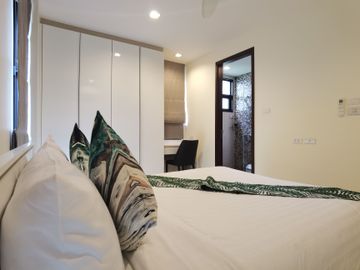 5 Bedroom House for sale at Laguna Park