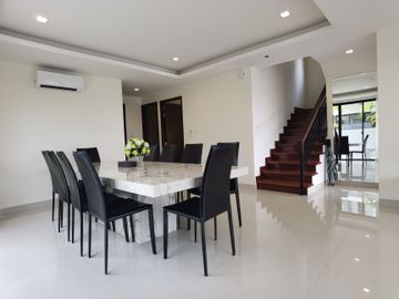 5 Bedroom House for sale at Laguna Park