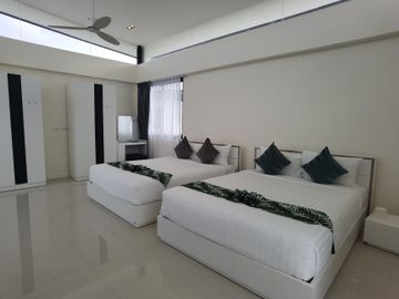 5 Bedroom House for sale at Laguna Park