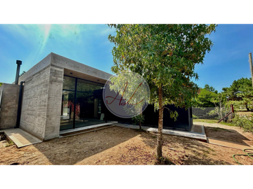 CASA / CORBETA CEFIRO Y ARCACHÓN