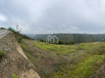 TERRENO DE VENTA EN TUMBACO SECTOR CHICHE