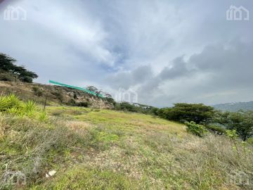 TERRENO DE VENTA EN TUMBACO SECTOR EL CHICHE