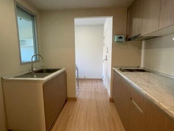 1 Bedroom Condo for sale at The Escape