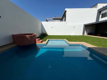 Estrene casa moderna