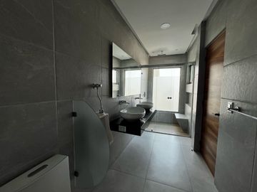 Estrene casa moderna