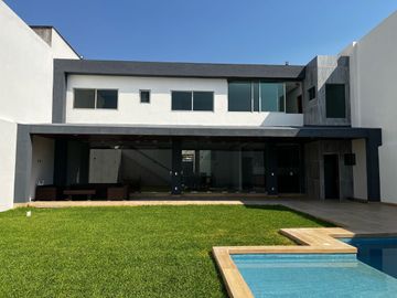 Estrene casa moderna