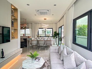 4 Bedroom House for sale at Grand Sampran