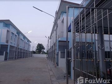 3 Bedroom Townhouse for sale at Prakythong Ville